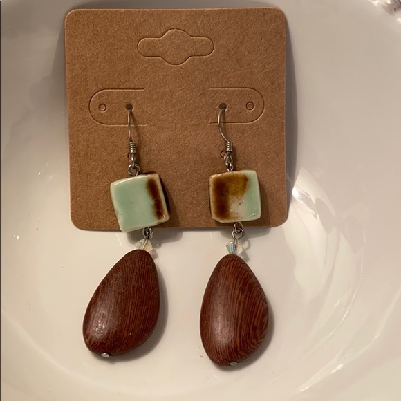 wood and glass earrings - Picture 7 of 7